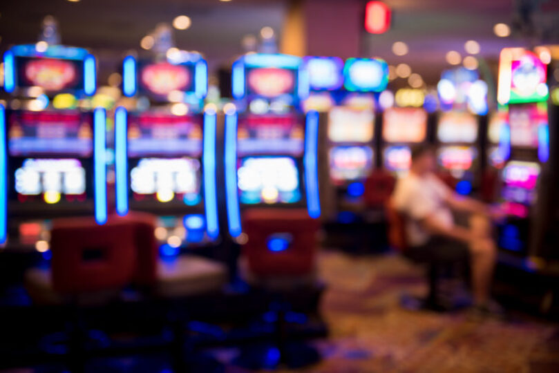 Slot machines, betting