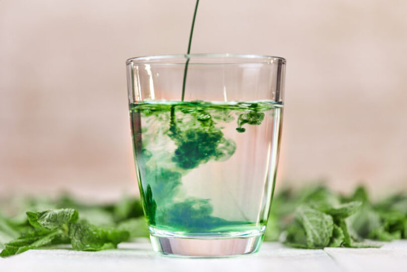 chlorophyll water, healthy hack, beauty hack