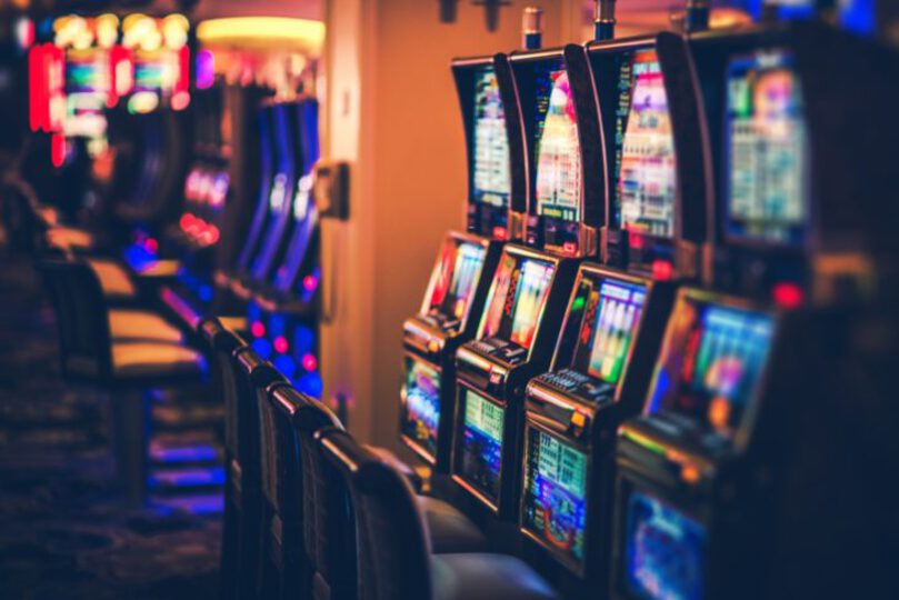Slot machines, betting