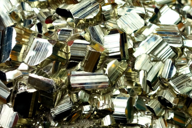 Pile of pieces of pyrite