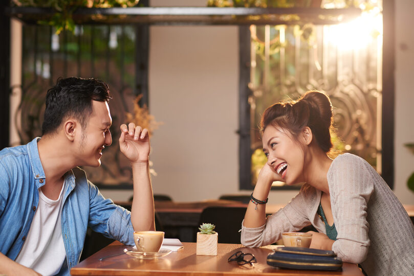 Etiquette on the First date: How a Lady Makes a Good Impression